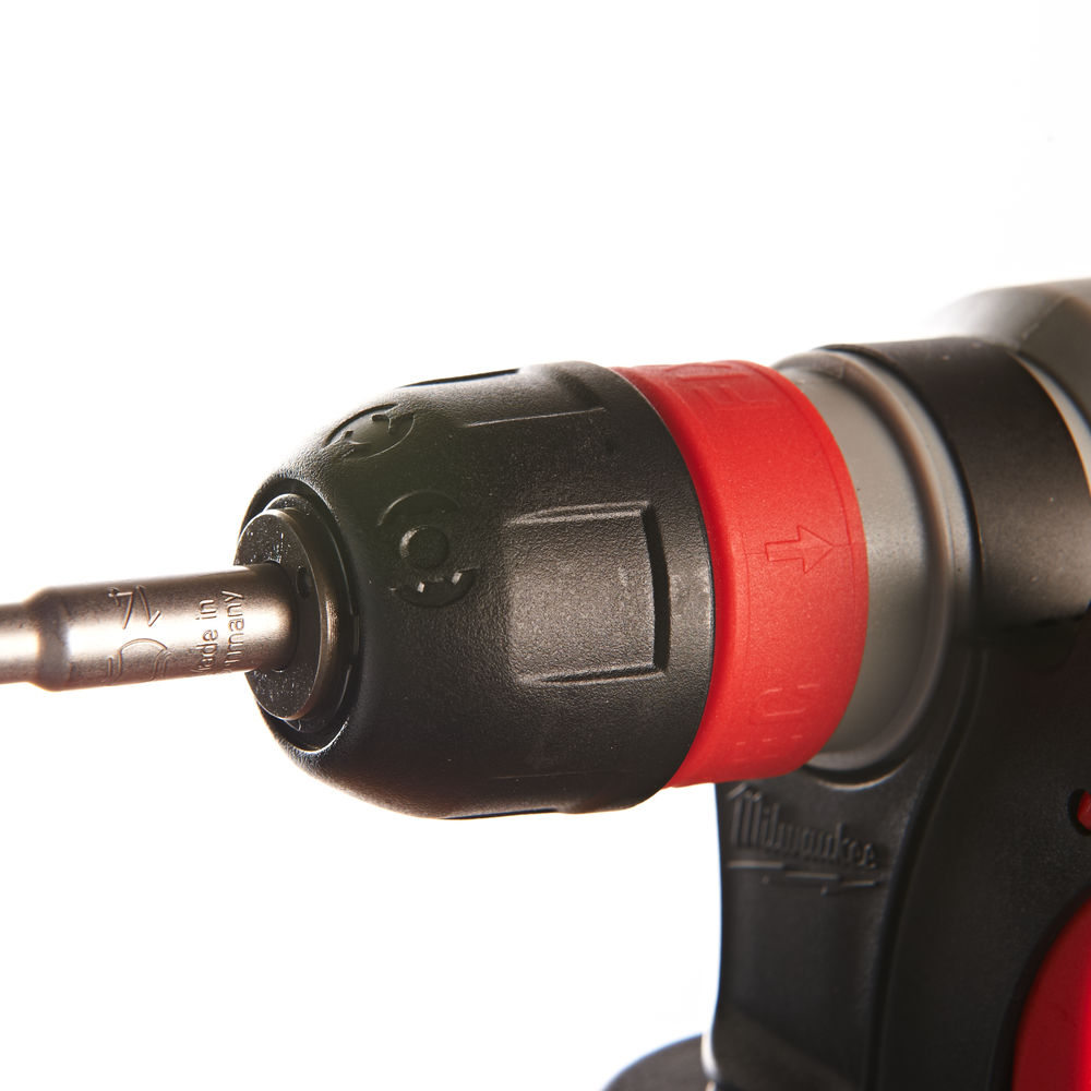 Martillo FIXTEC M18 4.0Ah Li Ion, 2,4J, SDS-plus, 3 modos, cap max taladrado 24mm y maletín