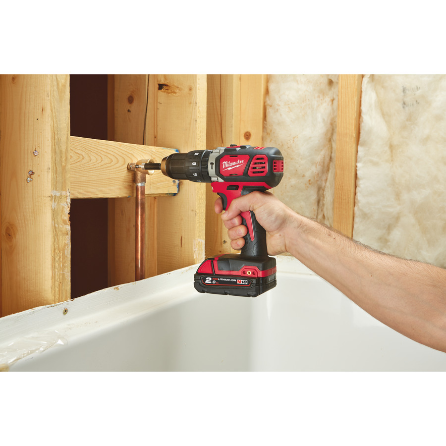 TALADRO PERCUTOR MILWAUKEE M18 BPD-202C