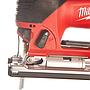 Sierra de calar de puño abierto de 710W, capacidad máxima en madera 120mm, carrera 26mm, 500-2800cpm. Se suministra en kitbox